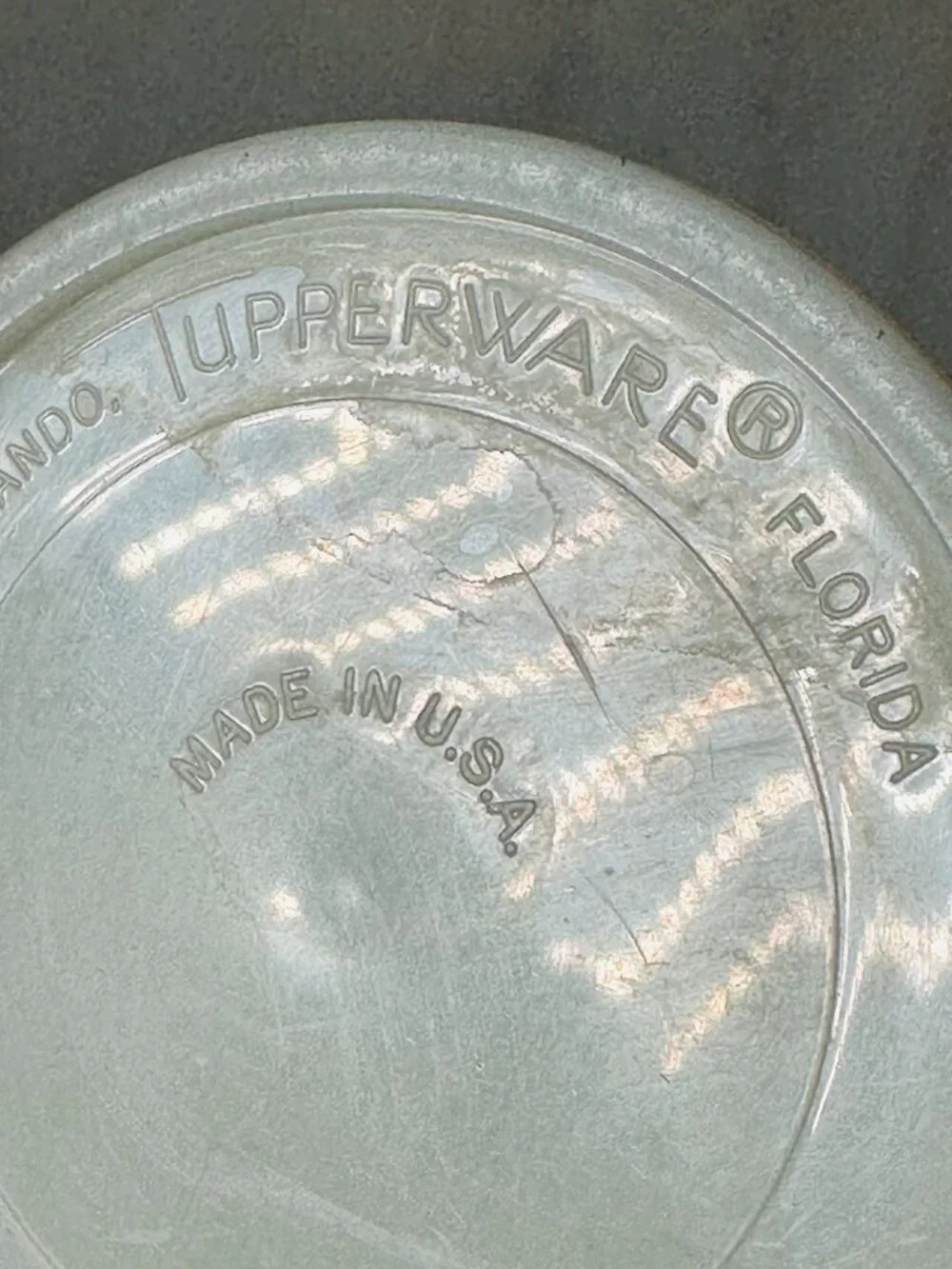 Vintage Tupperware 6.5